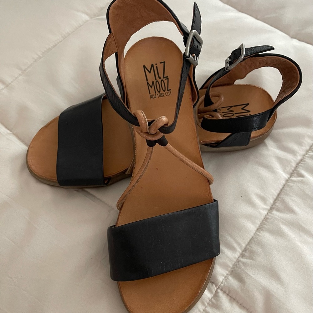 Miz Mooz Leather T-Strap
Sandals - Medina